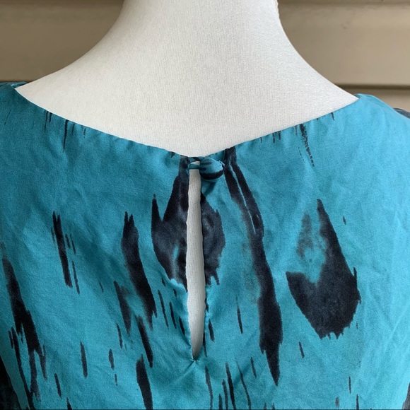 •CAbi• Tiered 100% Silk Top Teal/Black Ombre-Med - Picture 6 of 9